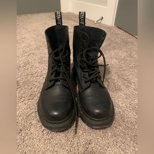 Dr.Martens 1460 PASCAL WOMEN'S MONO LACE UP BOOTS